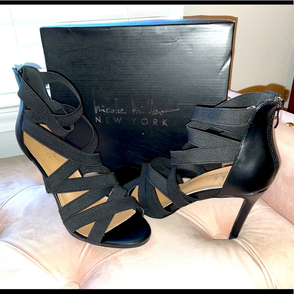 NWOT Nicole Miller 8.5 black strappy heels